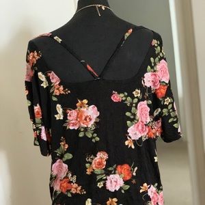 Free Kisses Tops - Black floral tee Free Kisses Tops - Black floral tee